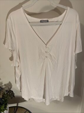Masseys Women’s Short Sleeve V-Neck Gathered Front Top - Bright White NWOT